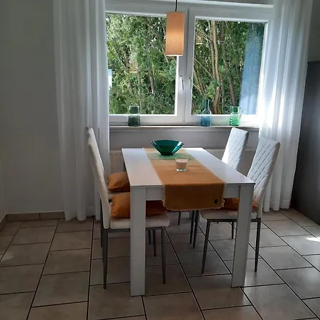 Daire Idyll Mit Loggia Und Garten *