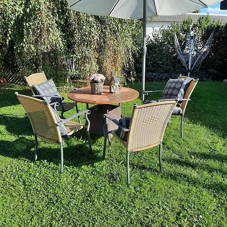 Daire Idyll Mit Loggia Und Garten